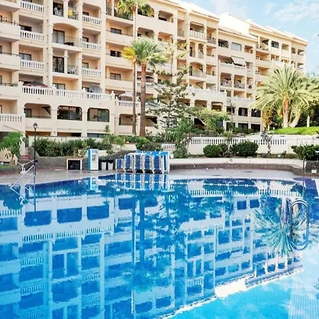 Luna Castle Harbour Apartment
